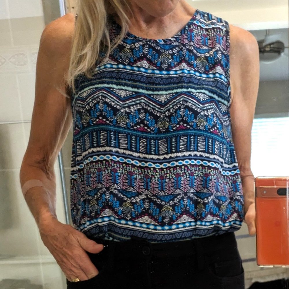 Elodie sleeveless teal-blue-black-magenta geometric scoop-neck tank top Sz M-L